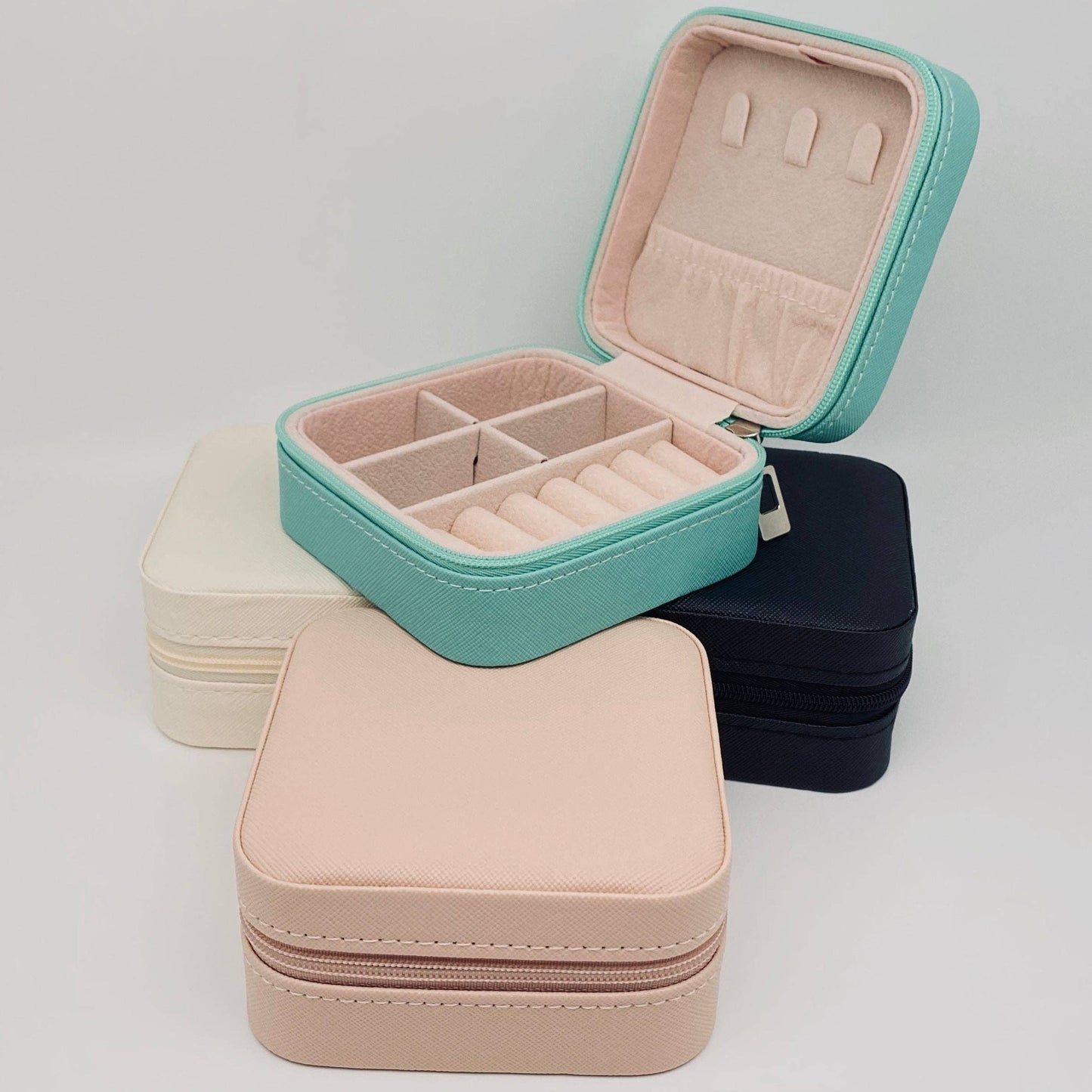 Leather Portable Travel Jewelry Box: Blush Pink